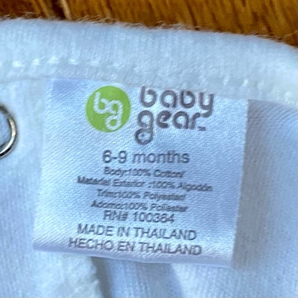 Baby gear | soft pink tutu and bow onesie. - Picture 2 of 4